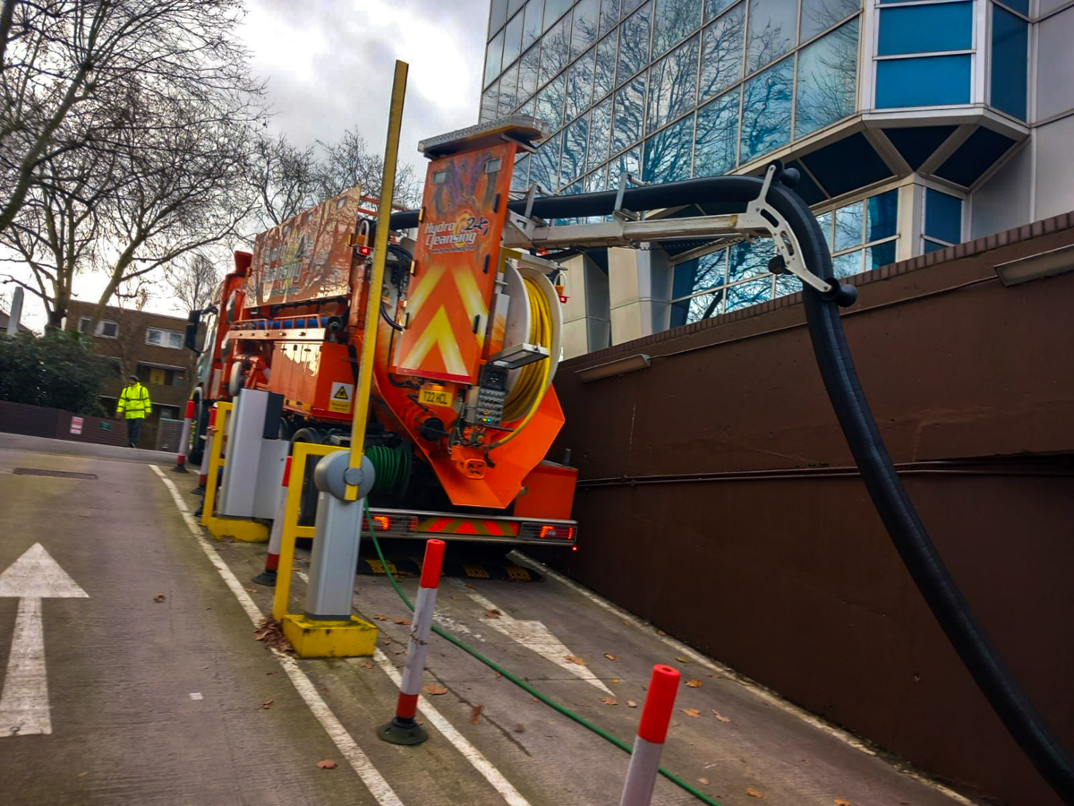 Detailed lift planning for a UK construction project