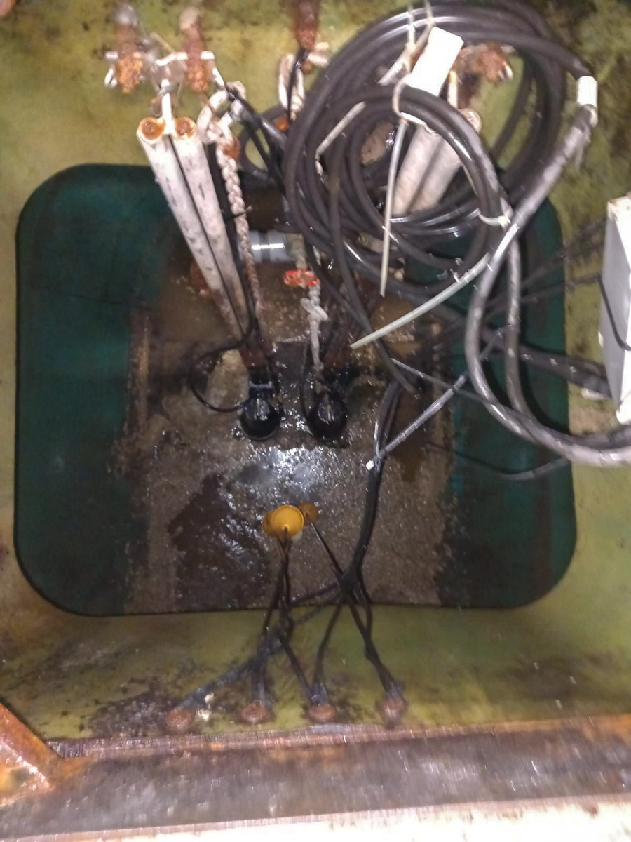 Qualified riggers and supervisors on UK lifting site