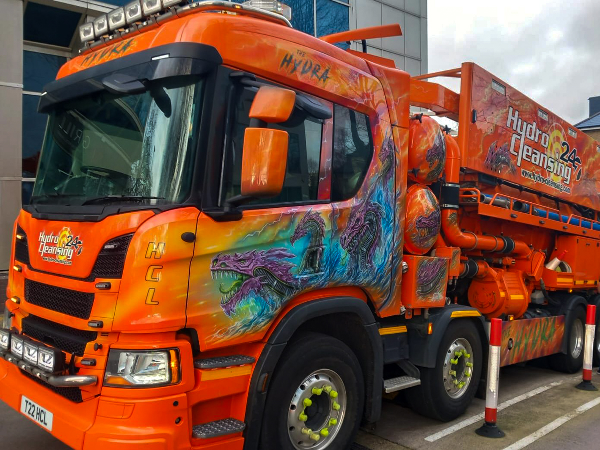 Ensuring safety and compliance in UK contract lifting